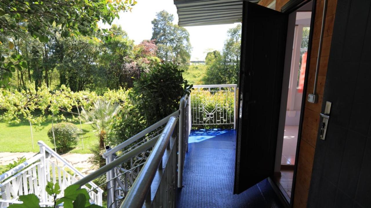 Baza Otdyha Miya Hotel Goedaoeta Buitenkant foto